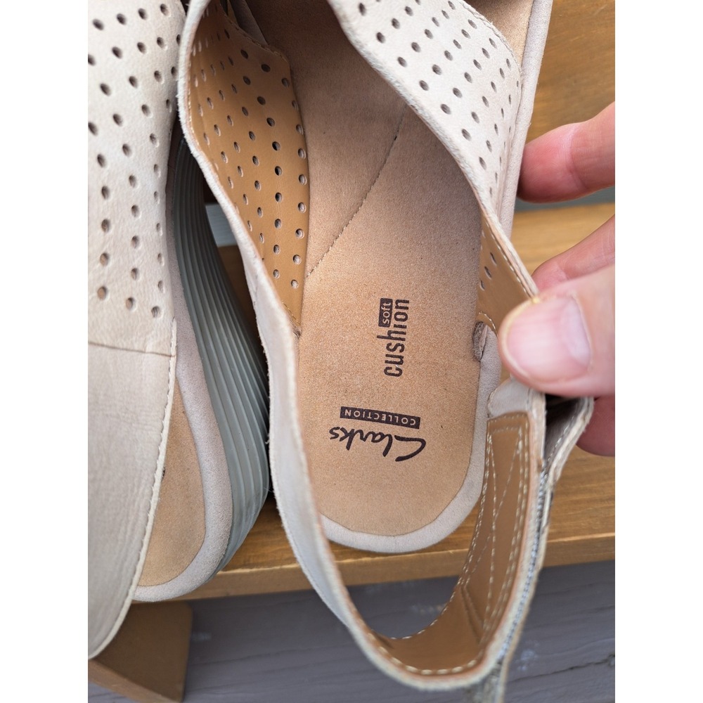 Clarks Women's Pink Wedge Sandals 8.0 Perforated Nubuck Leather Cushion Footbed - Picture 5 of 12